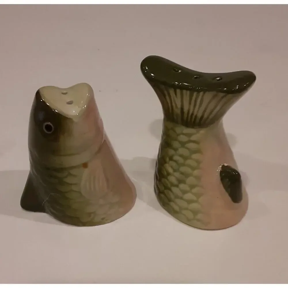 Whimsical Ceramic Fish S&P Shakers Masculine Hunting Lodge Cabin